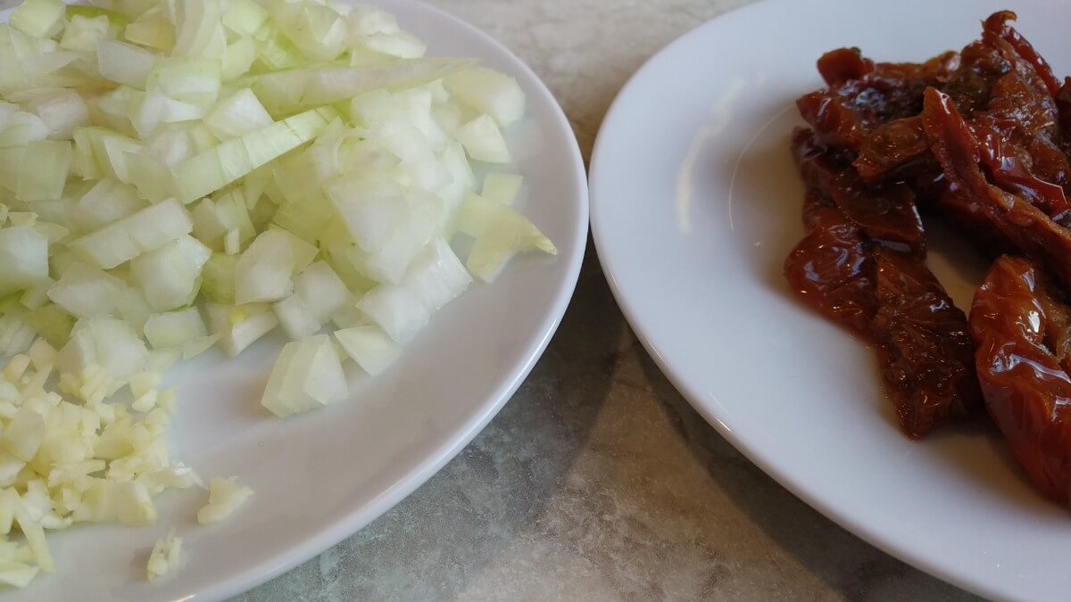 chopped onion and sun dried tomatos - instant pot club