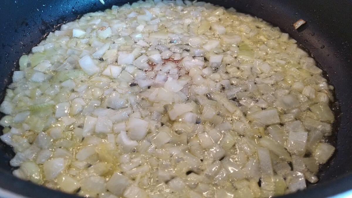 saute onions with oil on a plate