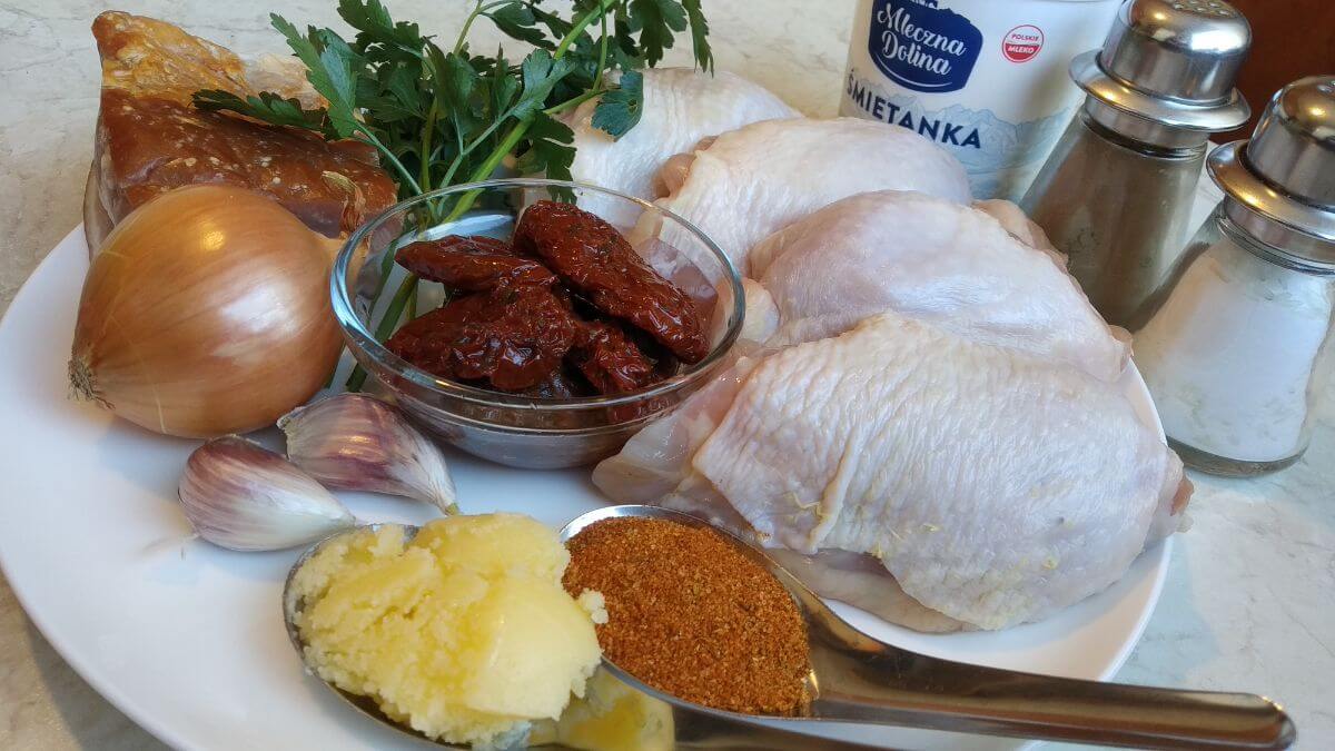 ingredients for chicken legs with dried tomatos