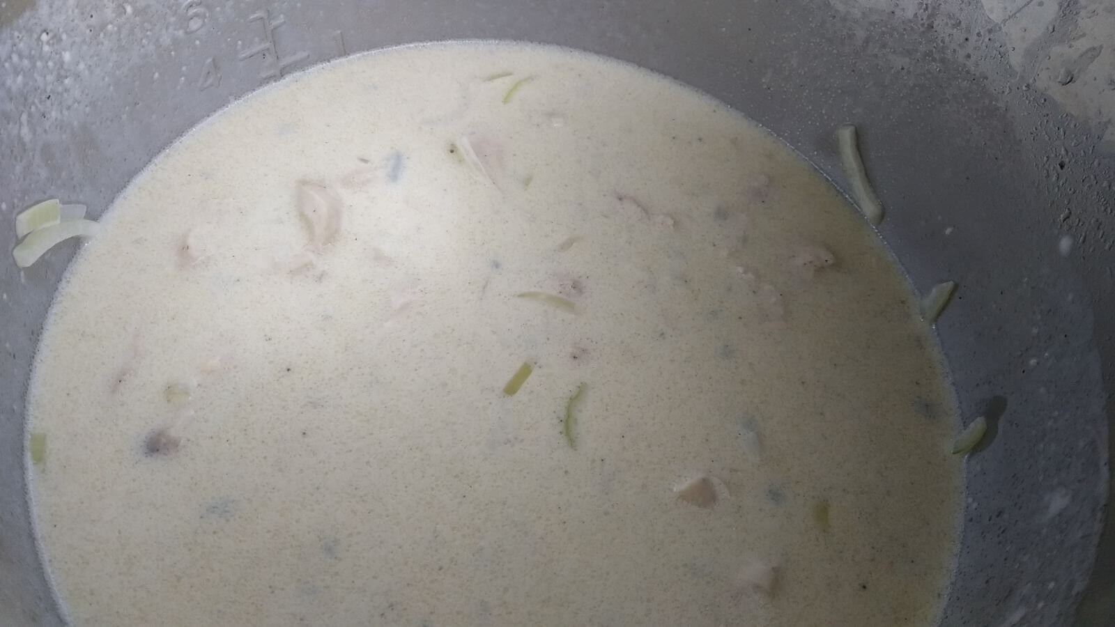 cheese sauce prior to preparation inside instant pot